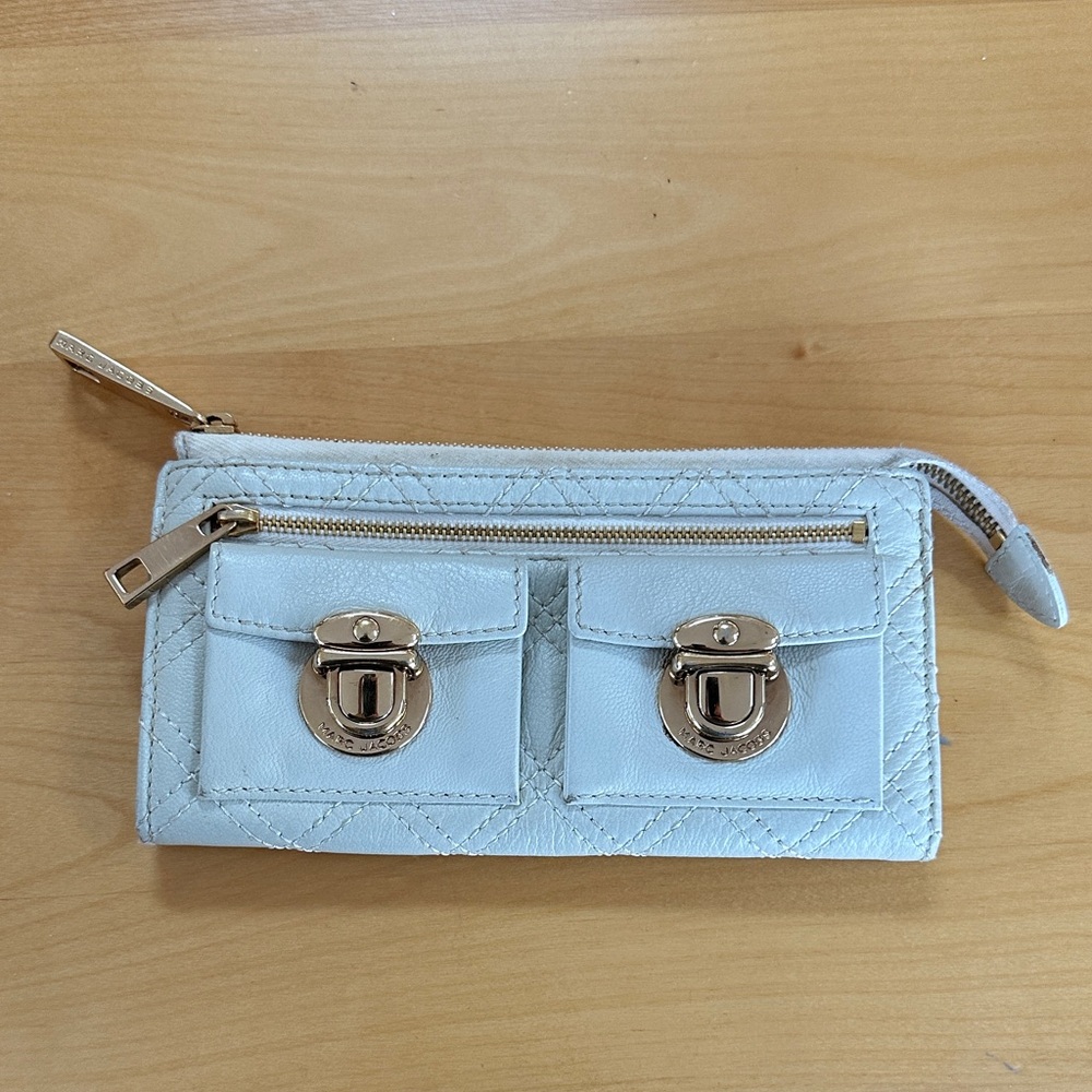 Marc Jacobs off white  Quilted Wristlet